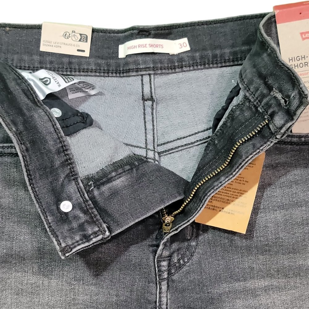 Levis Womens High Rise Shorts Sz 30 - Picture 3 of 6